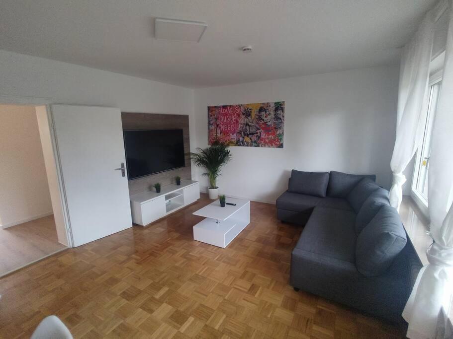 Ferienwohnung Vogelnest - Wohlfuehlen Im Gruenen Karlsruhe Exterior foto